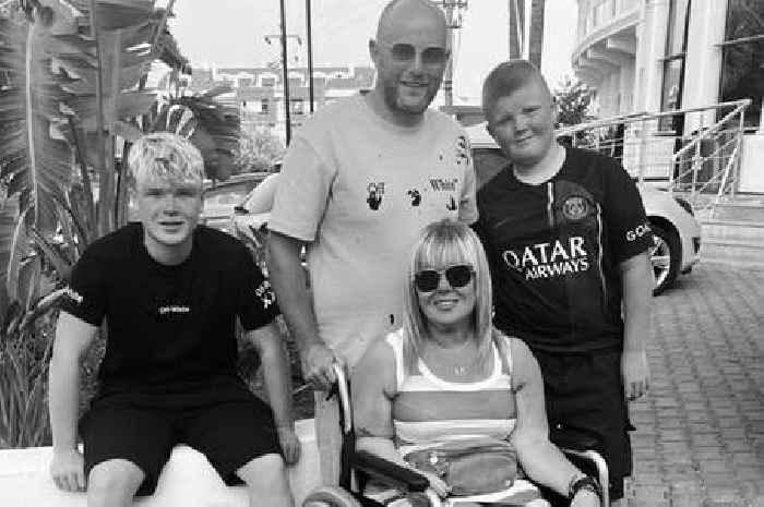 Sudden illness turned Scots mum-of-three’s life upside down as friends launch £75,000 fundraiser to send her to US for treatment