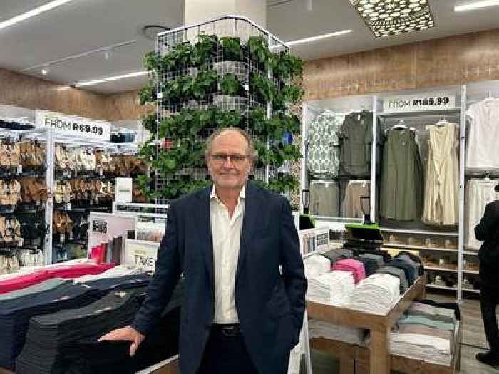 News24 | Pick n Pay clothes up for growth, with 100 new malls in its sights