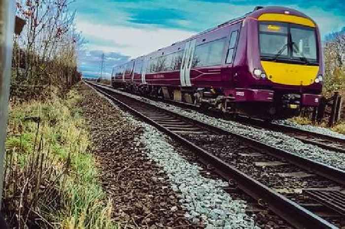 Broken down train affecting services between Nottingham and Mansfield