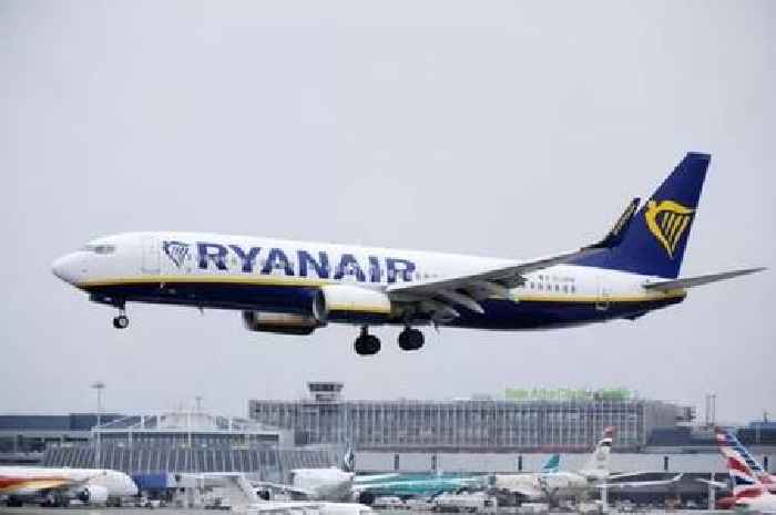 Ryanair issues statement after 'disruptive' passengers on flight to Tenerife 'removed'