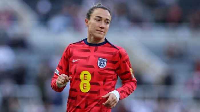 England footballer says 99.9% of female players couldn't retire on their salaries