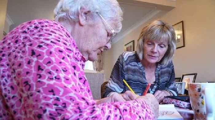 'Heartbroken, isolated, unable to cope': Calls to tackle deficit in dementia support