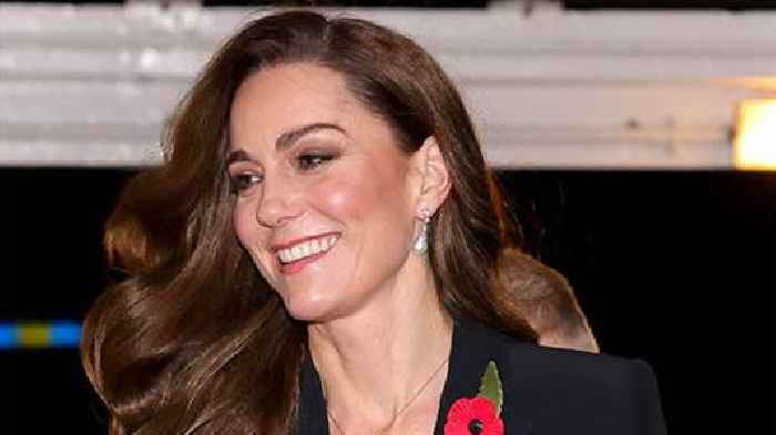 Kate joins other senior royals at Festival of Remembrance