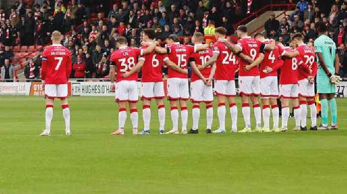 Wrexham player refuses to stand with teammates for Remembrance silence