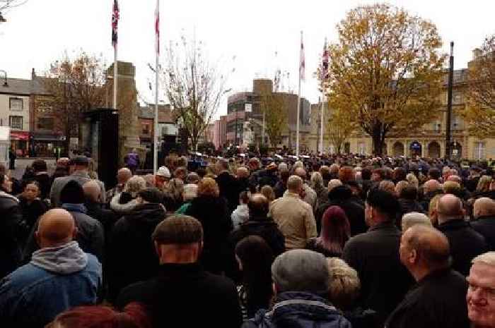 Hull Remembrance Day in pictures as hundreds gather to pay respects to our armed forces