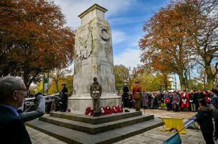 Remembrance Sunday: Search First and Second World War graves using our interactive gadget