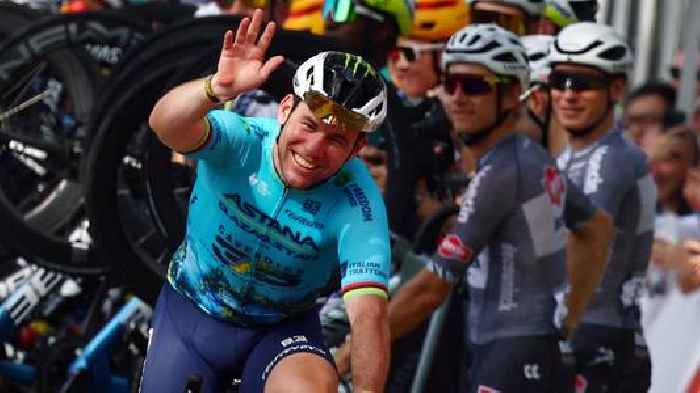 British cycling legend Mark Cavendish wins last race