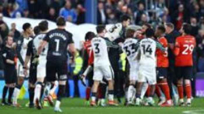 Luton and Sunderland fined for mass confrontation