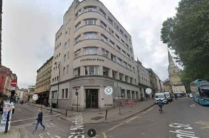 Plans to turn city centre office block into flats