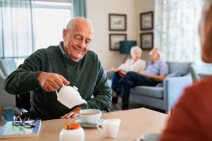 Nurse shares 'early' sign of dementia you might notice when making cup of tea