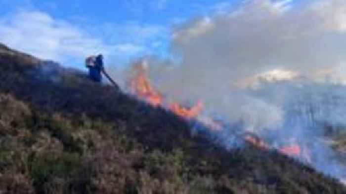 How leaf blowers and jet washers are tackling wildfires