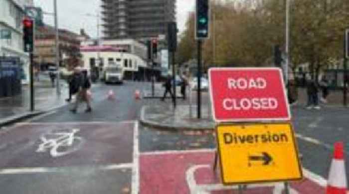 Long delays after burst water main in city centre