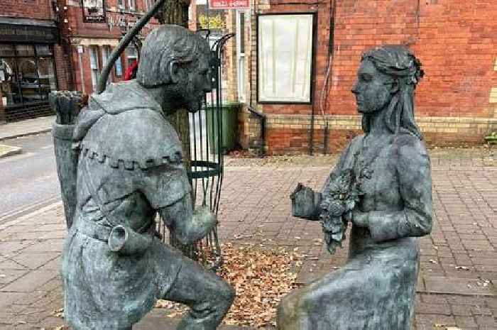 Edwinstowe residents 'distressed' after Robin Hood statue's arms torn off overnight