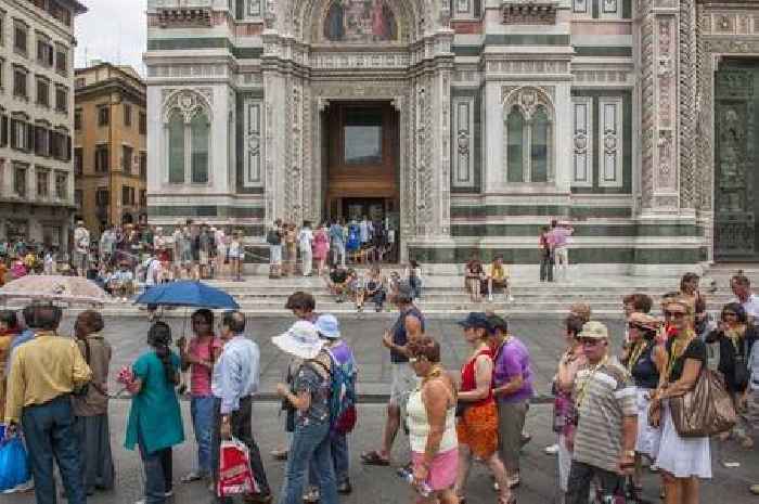 Popular Italian city issues 'too many tourists' warning and plans huge rule changes