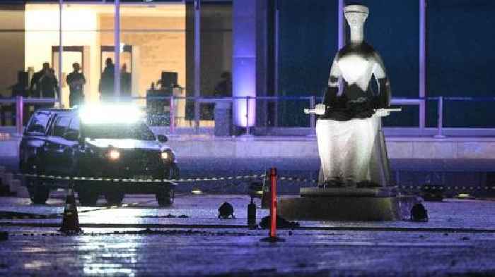 News24 | 'Lone wolf' suspected bomber dead after trying to enter Brazil Supreme Court ahead of G20