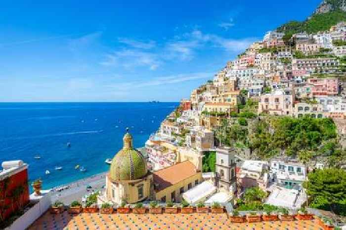 Italy UK holidaymakers warned of new 'flower' scam seeing tourists fleeced