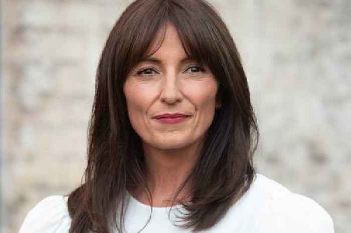 6 red flag brain tumour symptoms as Davina McCall undergoes surgery after diagosis