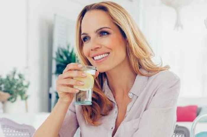 Hydrating cheap drink gets rid of sugar and toxins in your body and helps burn fat