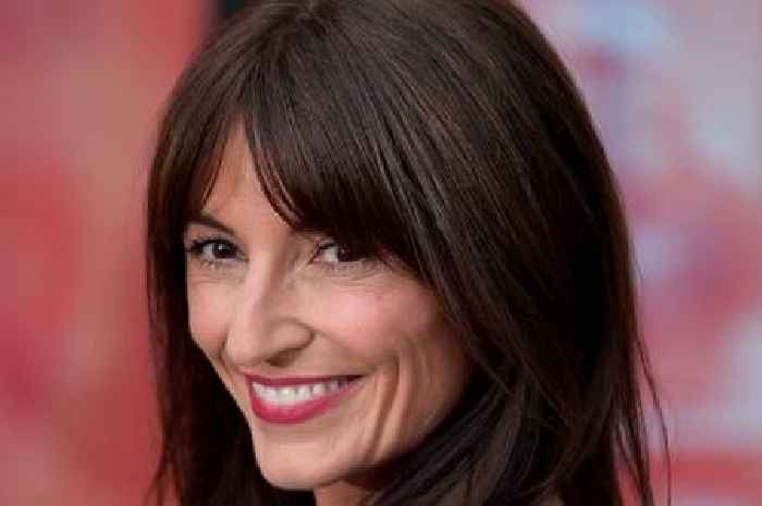 Brain tumour symptoms as Davina McCall undergoes surgery after diagosis