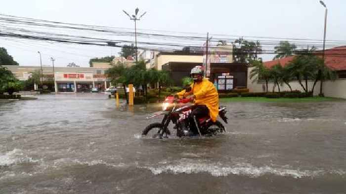 'Threat to life' from tropical storm as widespread flooding hits Honduras