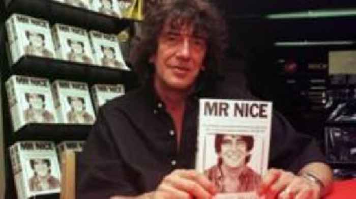 Howard Marks: pwy oedd y dyn tu ôl i 'Mr Nice'?