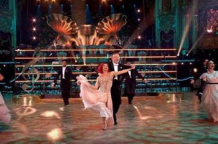 BBC Strictly Come Dancing star halts show for 'special announcement'