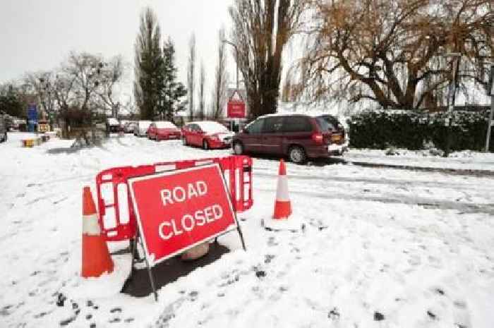 UK snow maps show seven cities in England will be hit with flurries tomorrow