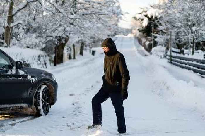 UK 'treacherous' weather warning as 'winter blast' to bring 10cm of snow this week