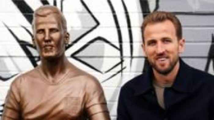 Harry Kane 'humbled' by statue unveiled near first club