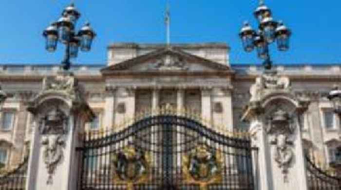 PC sacked over lost bullet at Buckingham Palace