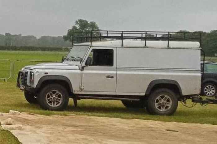 ‘Scumbag’ thieves steal Land Rover Defender from Sutton Coldfield street