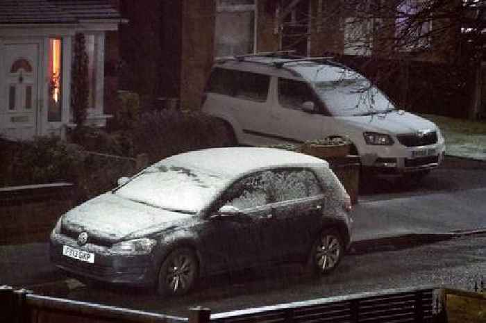 Amber snow warnings see trains cancelled and drivers warned of disruption