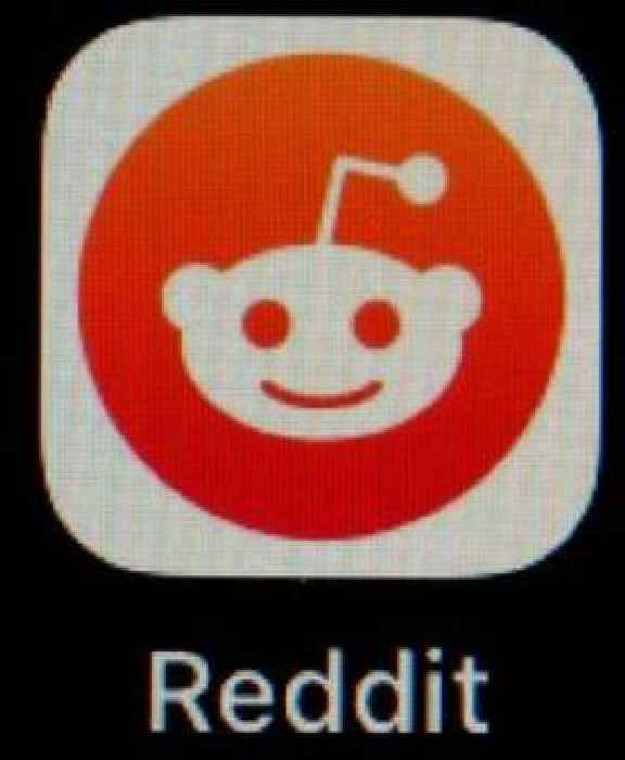 Reddit down as app and web users left with dreaded 'server error' message