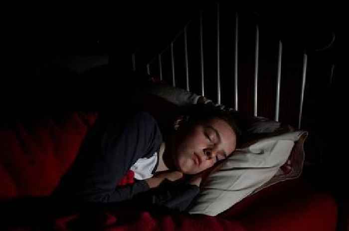 Sleep expert says 'I'd never do this' as it could cause hearing loss