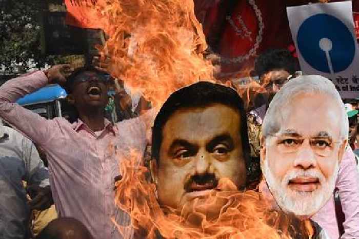 News24 | Indian billionaire Gautam Adani charged in US over R4.8 billion bribery scheme