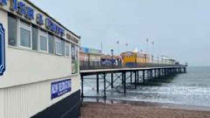 Pier to shine with Christmas lights for first time