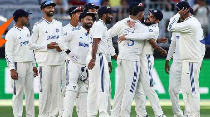 Australia 67/7 at stumps in reply to India`s 150 on Day 1 of opening Test