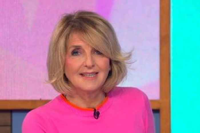 Loose Women's Kaye Adams halts live show as she teases 'we have a huge announcement'