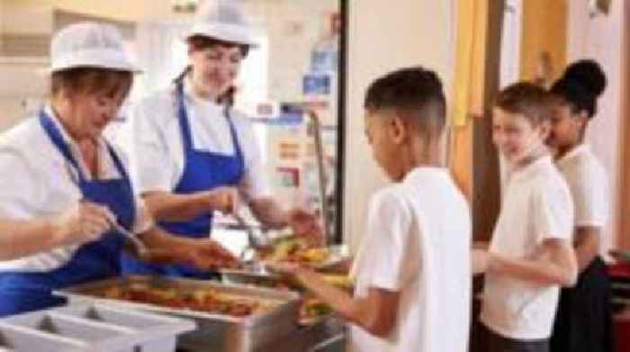 School kitchen staff pay unacceptable - headteacher