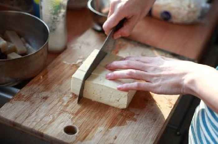 Everyone who uses a chopping board warned that common error could be dangerous