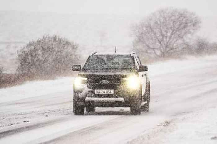 Storm Bert travel chaos as '40cm of snow predicted for UK'