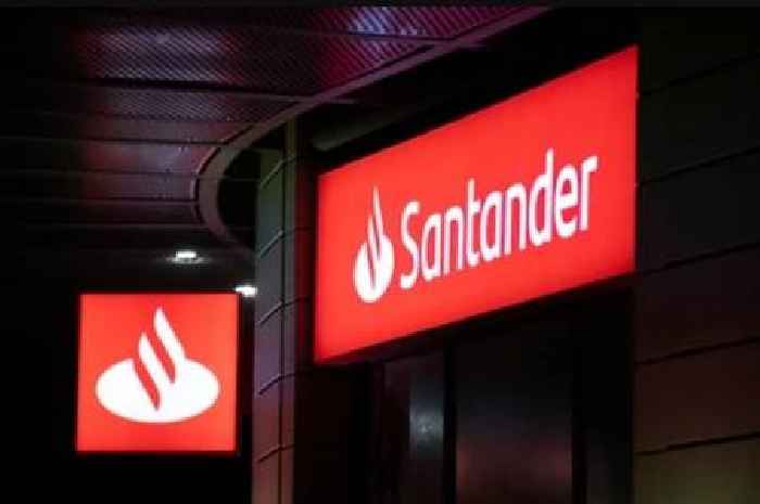 Santander to pay £150 into customers' bank accounts