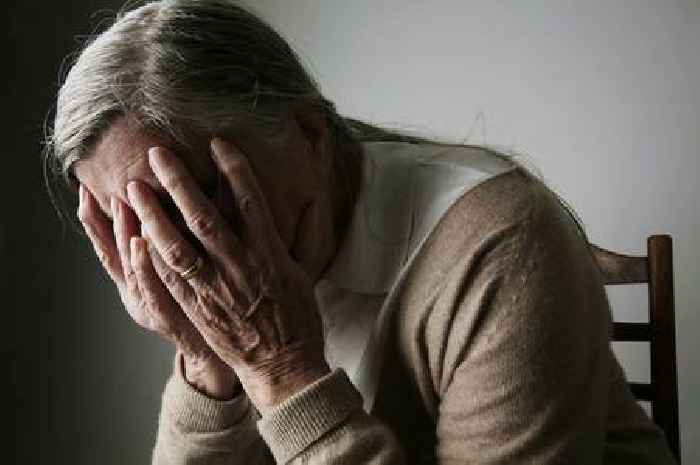 Dementia symptoms easily mistaken for ageing, study says - 7 signs to spot