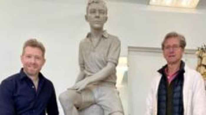 Benjamin Britten statue will be put up next summer