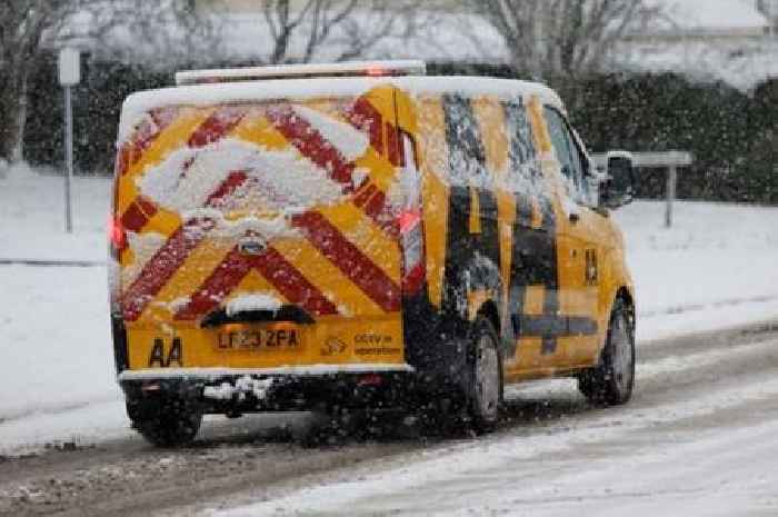 UK set for NEW snow 'blitz' from Atlantic with three parts of England pummelled