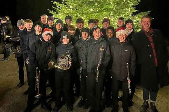 Deacon Blue drummer Dougie Vipond switches on Christmas lights at Andy Murray's luxury hotel