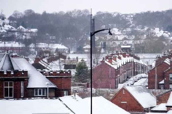 Exact date snow will hit as 411-mile storm to batter England