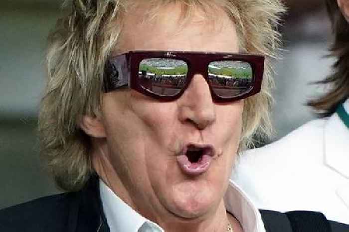 Rod Stewart to play Glastonbury legends slot in 2025