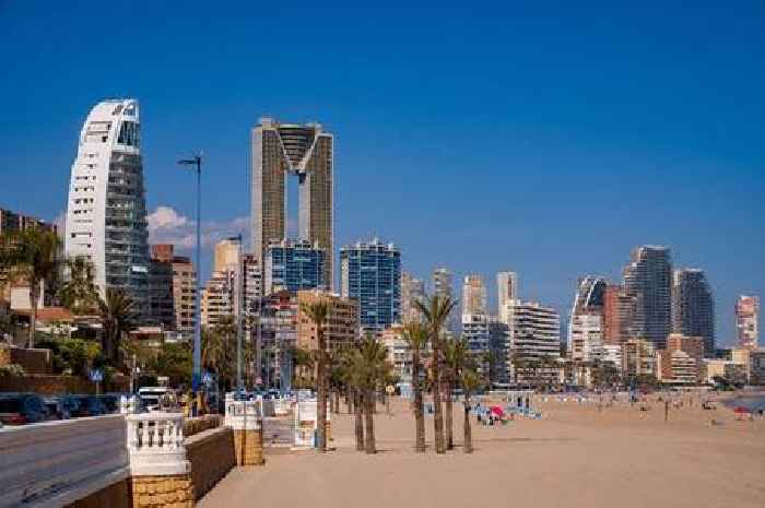 Brit tourists in Benidorm claim it's 'daylight robbery' at £6 a time charge