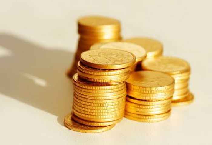 Gold prices rise on tariff jitters; upside momentum may remain limited